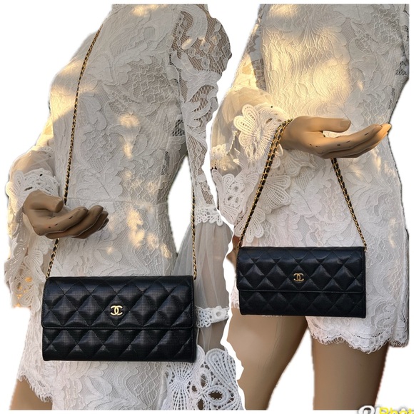 CHANEL Black Quilted large leather wallet with Gold Chain - Picture 14 of 14